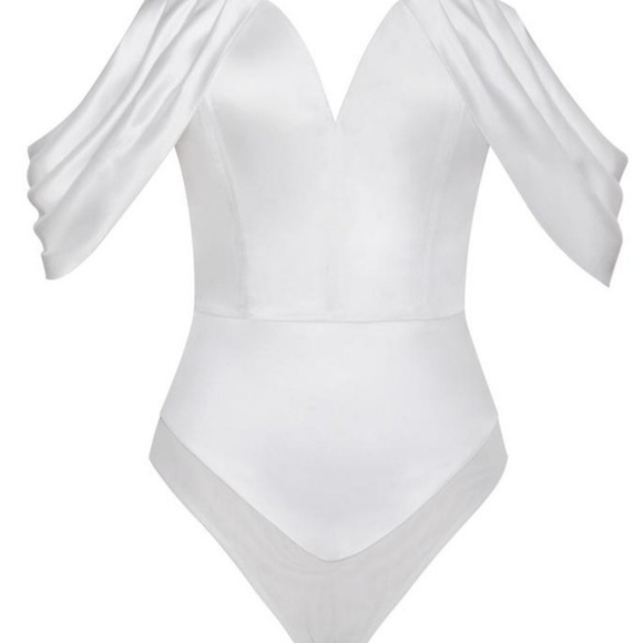 NWT Miss Circle Draped Off Shoulder white Bodysuit - Picture 3 of 6